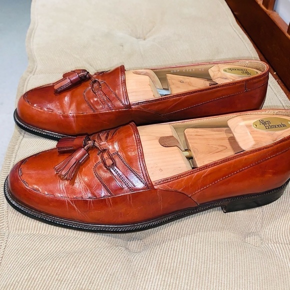 Cable & Company Italian Leather Tassel Loafers. - Picture 4 of 14
